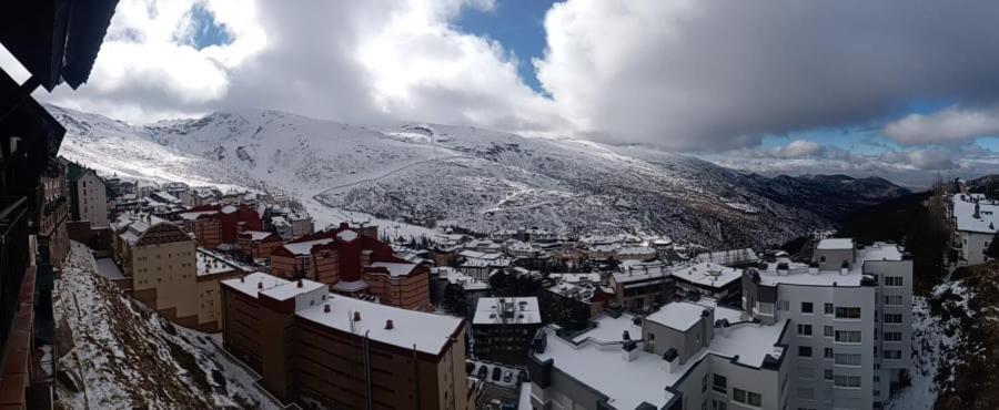 Novisimo Apartamento Con Preciosas Vistas Sierra Nevada Luaran gambar